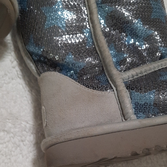 UGG Blue and Gray Sequin Star Boots - Picture 14 of 15